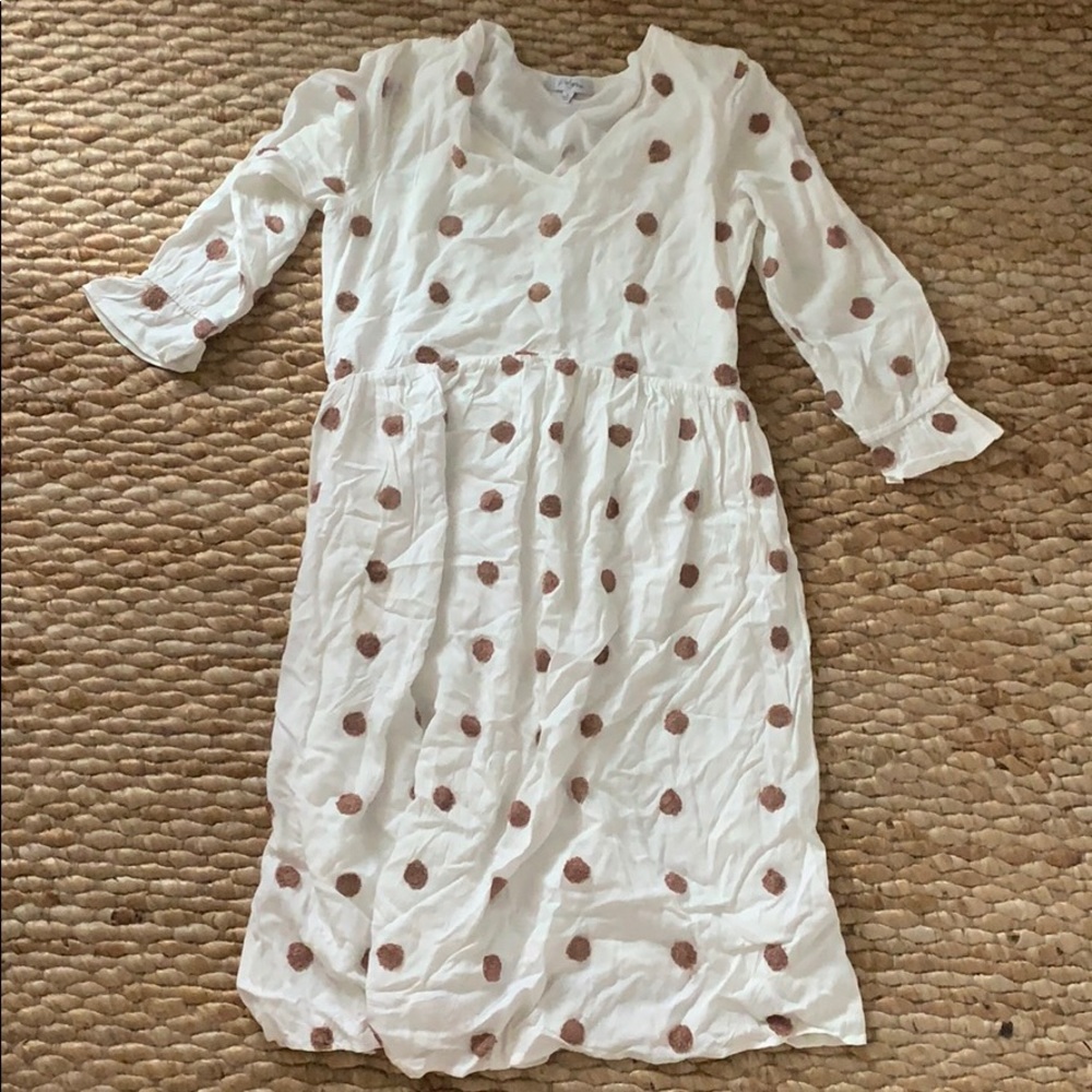 White lined midi dress